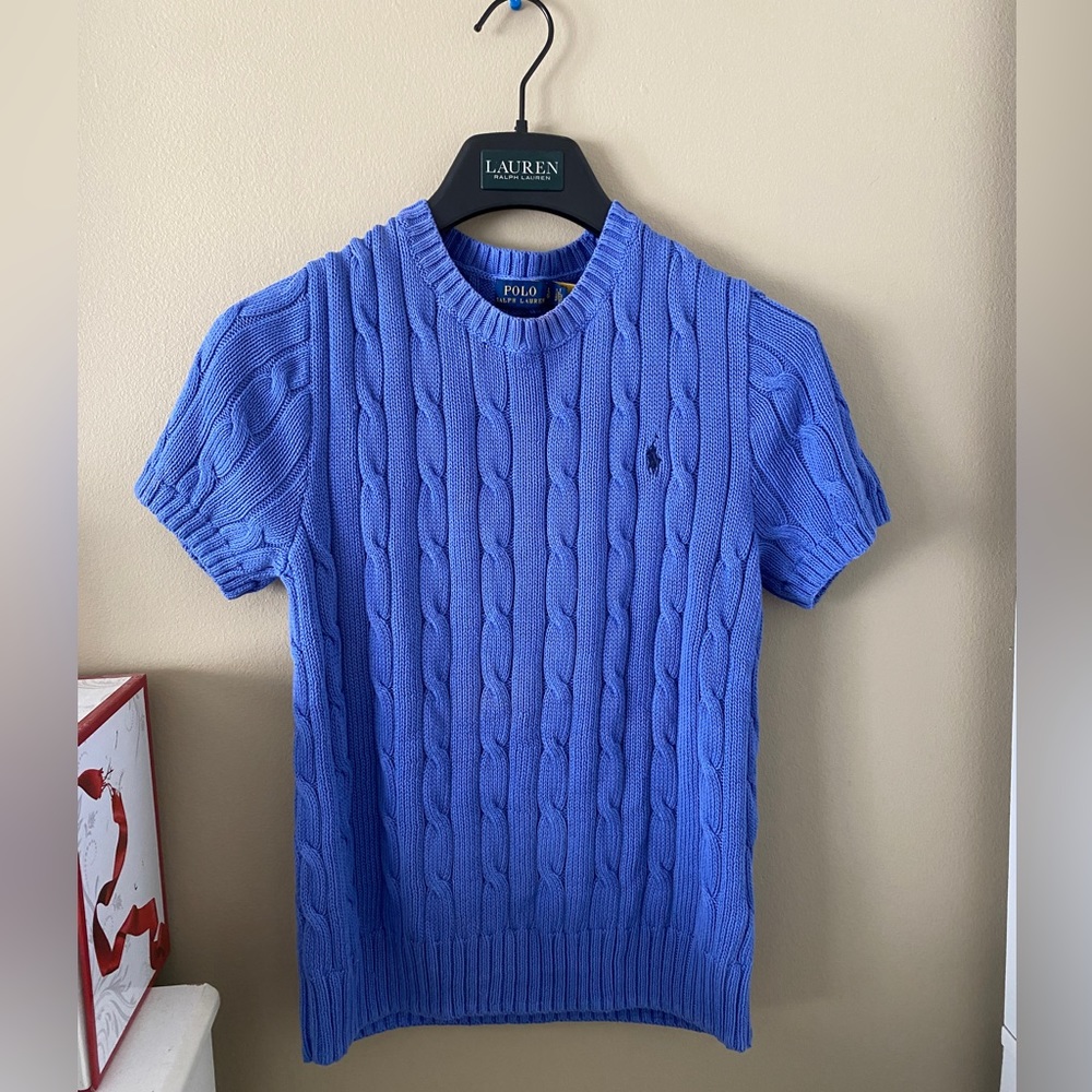 Ralph Lauren Blue sweater top perfect for summer